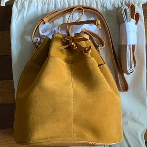 Sezane Liberte Bucket Bag in Honey NWT never worn